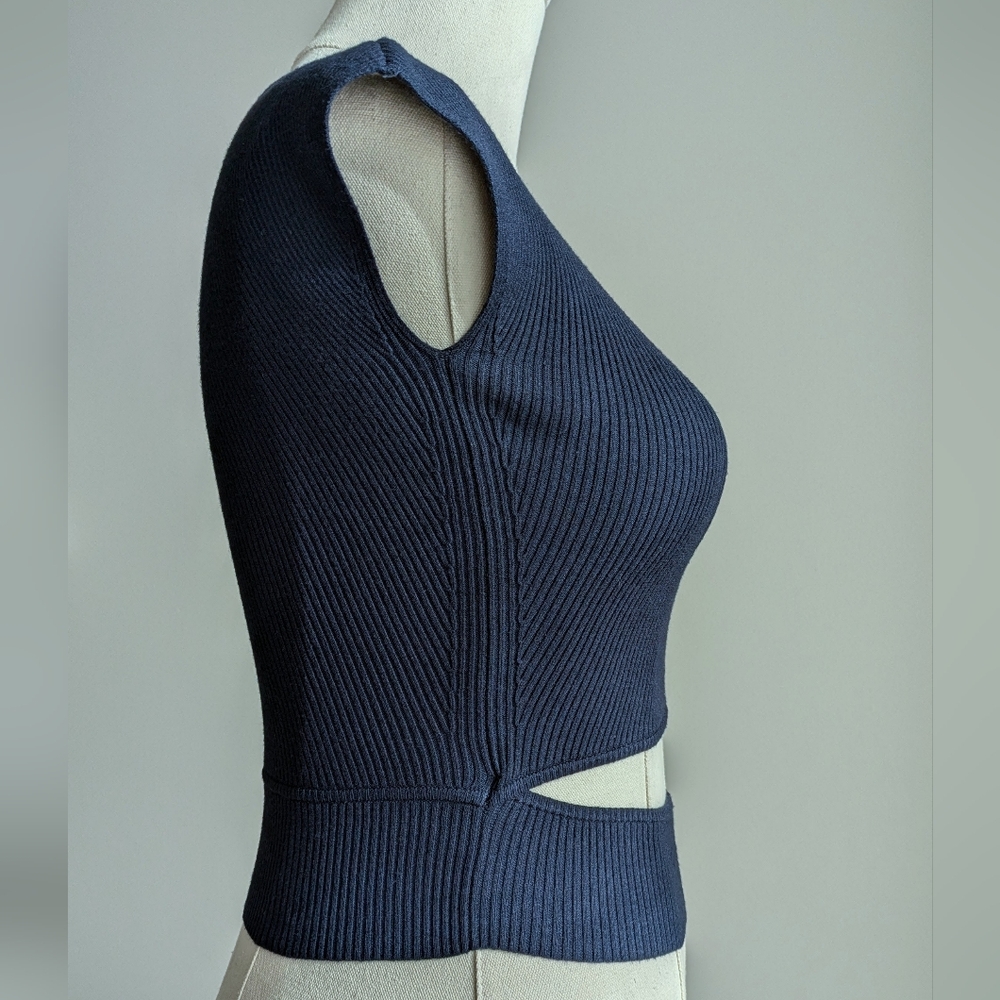 Wilfred Ribbed Cutout Top - Picture 3 of 8